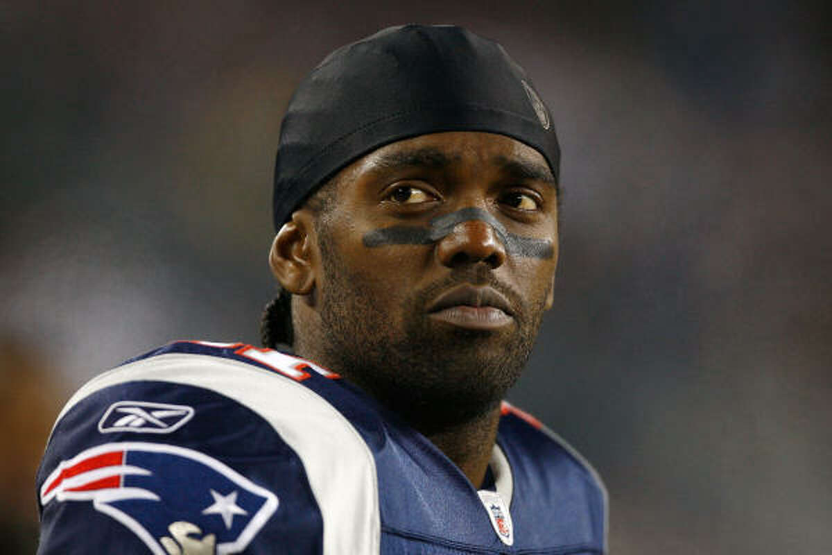 New England Patriots Needs: A third WR behind Randy Moss (top photo) and Wes Welker, especially if Welker misses start of season with knee injury; better pressure on opposing quarterback; improved offensive play calling. Strengths: Quarterback in Tom Brady’s second season after knee injury; middle of defense with nose tackle Vince Wilfork, ILB Jerod Mayo and safety Brandon Meriweather.