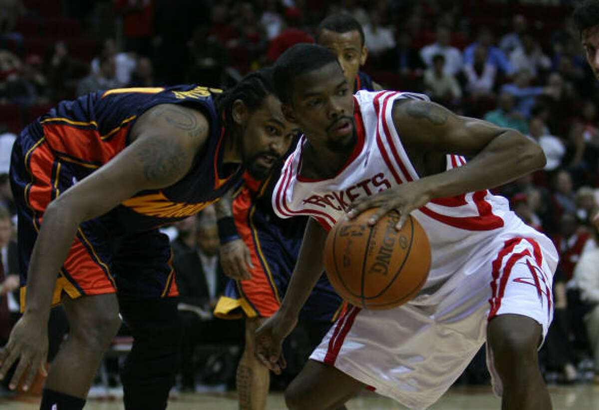 Rockets guard Aaron Brooks scored 24 points to lead the team's scoring along with Carl Landry.