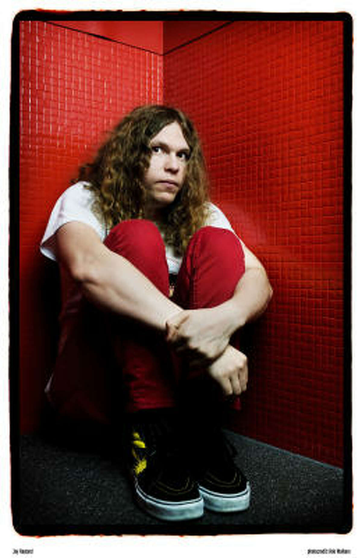 Jimmy Lee Lindsey, a Memphis-based indie punk musician who recorded and performed as Jay Reatard, has died at 29. Cause of death had not yet been determined.
