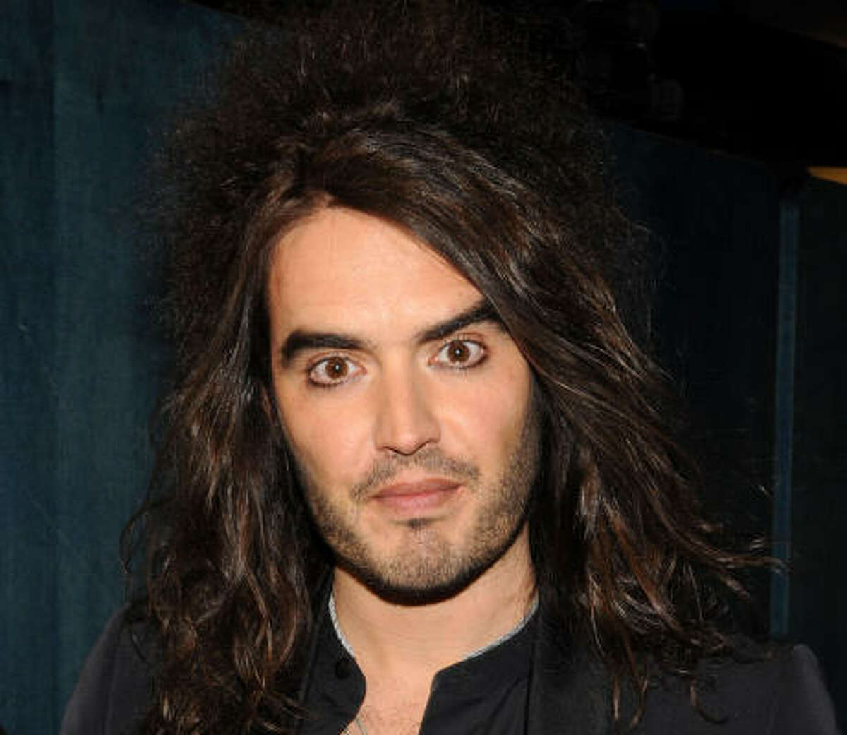 British comedian Russell Brand once bragged to GQ that he’s slept with more than 80 women a month. He has the bed head to back that statement up.
