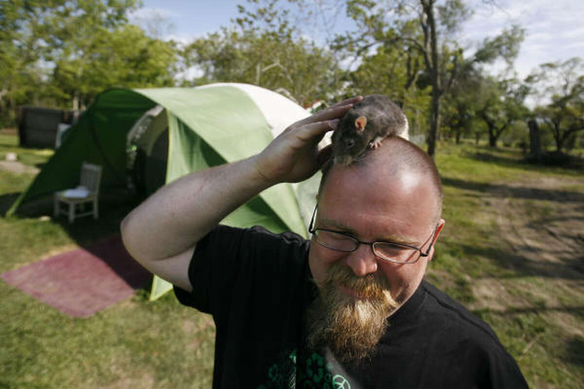 Tentdweller who beat the Port now wants to lead La Porte