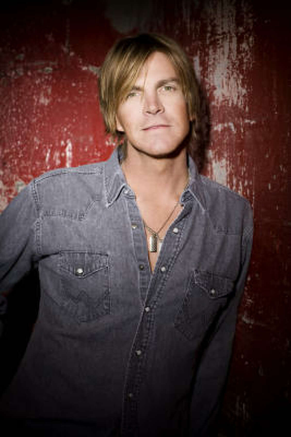 Singer Jack Ingram plans one crazy week