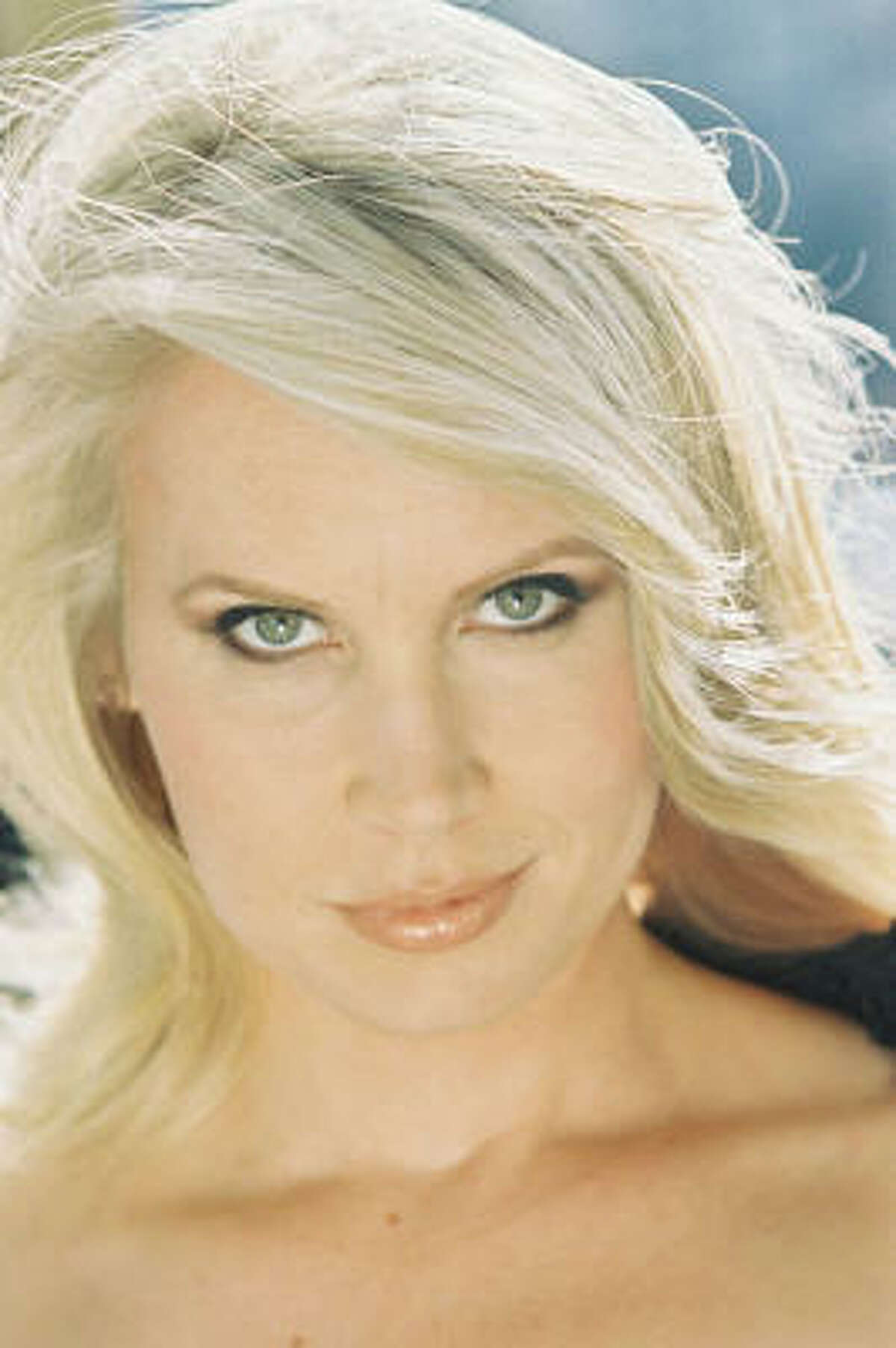Australian singer and voice-over artist Karen Jacobsen is Garmin’s GPS voice.