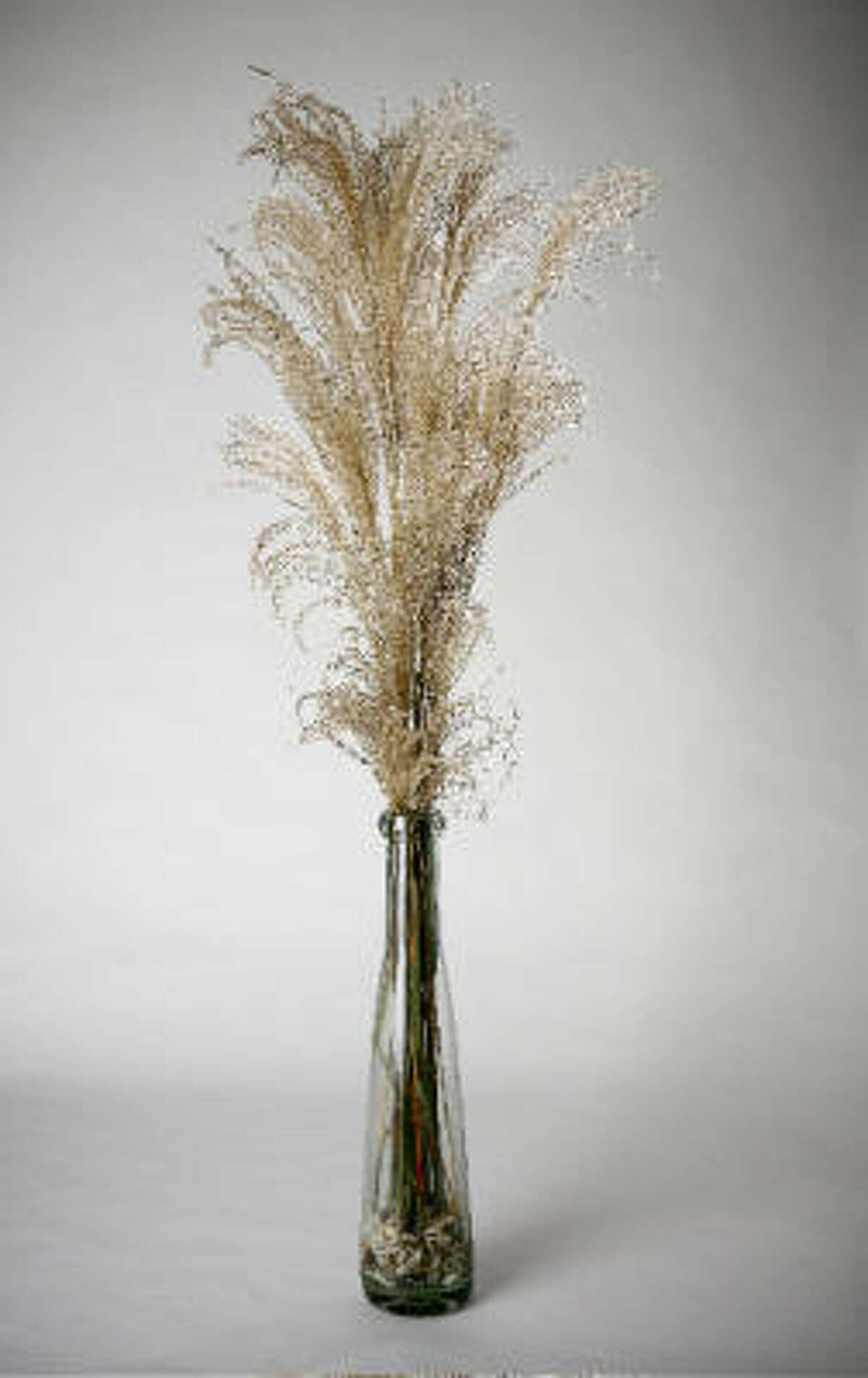 Put graceful ornamental grasses on your holiday table