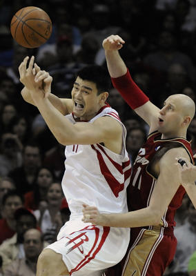 Ilgauskas' recovery offers Yao hope after foot surgery