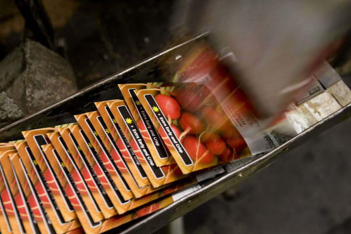 Burpee, Baker Creek Heirlooms talk seed catalogs