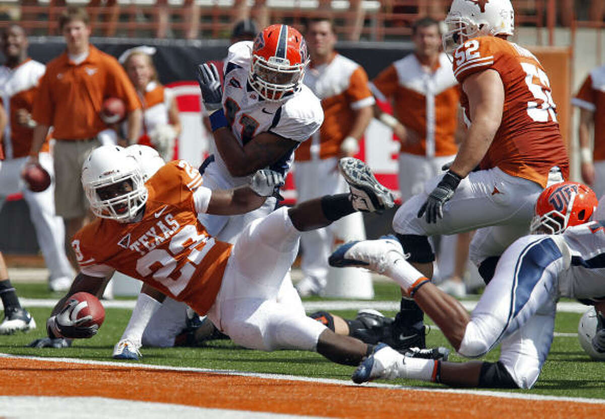 Tre' Newton (23) will be among the Longhorns running backs who should all get playing time against Colorado.