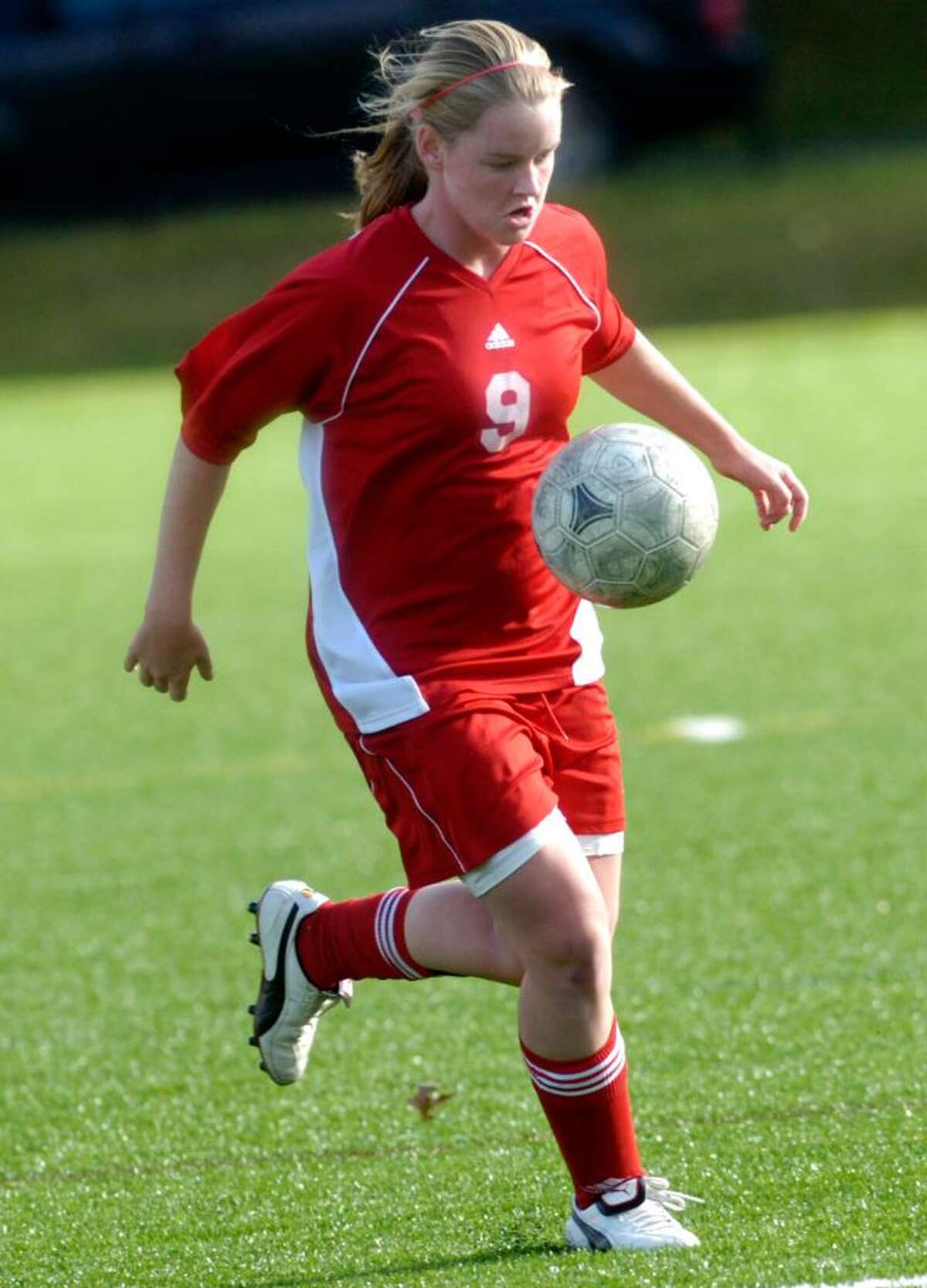 Greenwich's Shannon Colligan in action as Darien hosts Greenwich girls soccer on Wednesday afternoon, Oct. 7, 2009. Greenwich won 4-1.