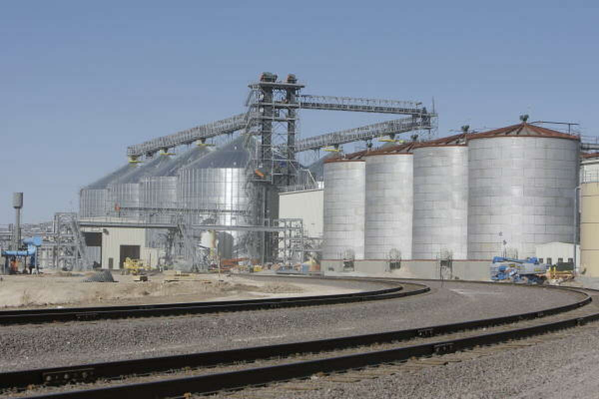 A double train track spur was built at Panda Ethanol in Hereford. More than 2½ years after its groundbreaking, the plant is not yet complete.