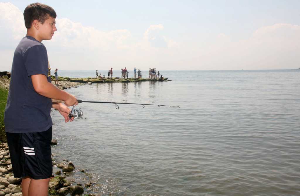 Greenwich gone fishing: Conservation Commission hosts free family fishing  class