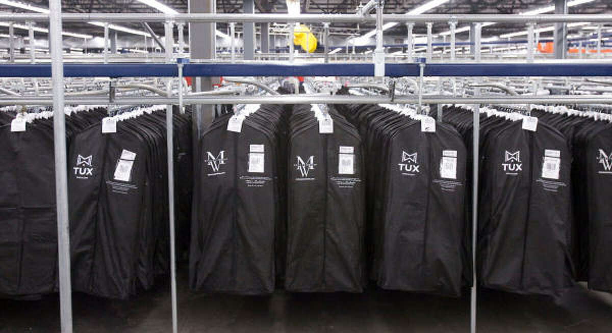 Men’s Wearhouse makes a strategy alteration or two