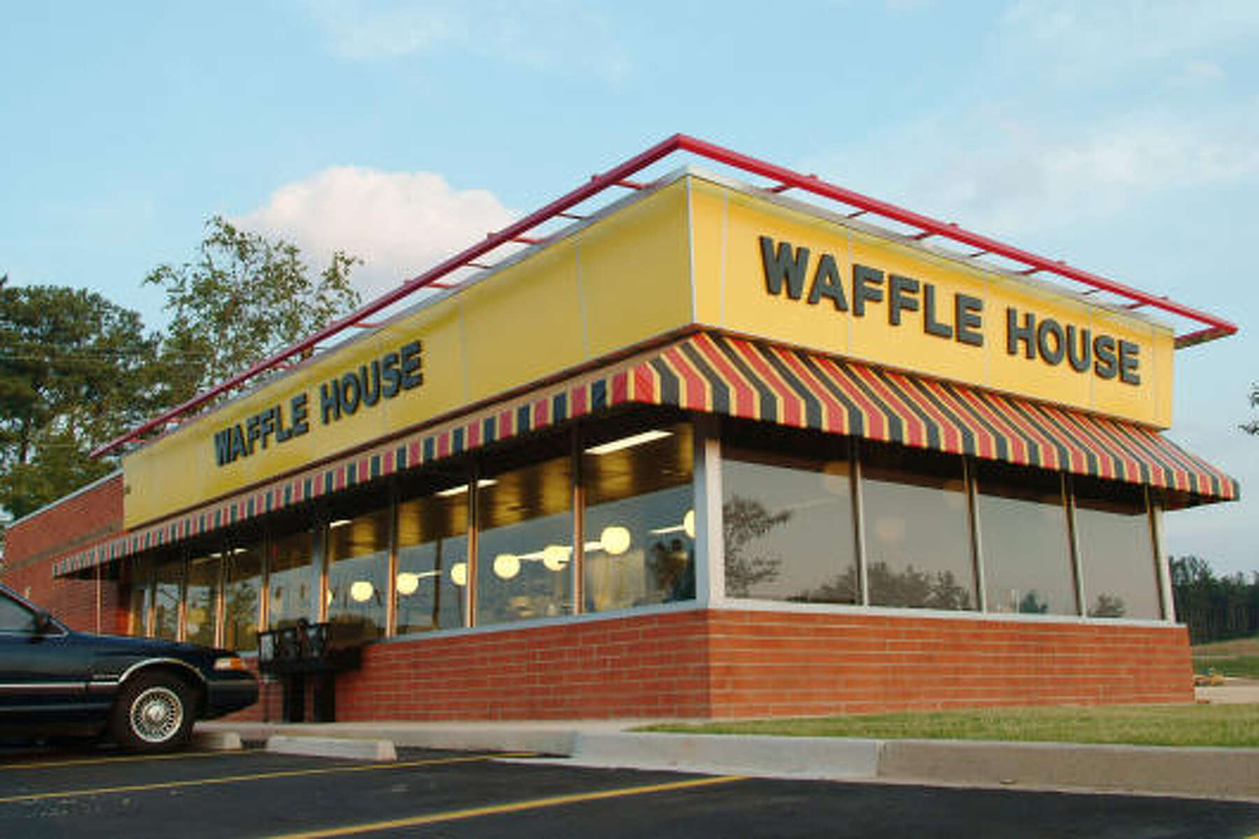 biker group eatery named in discrimination suit