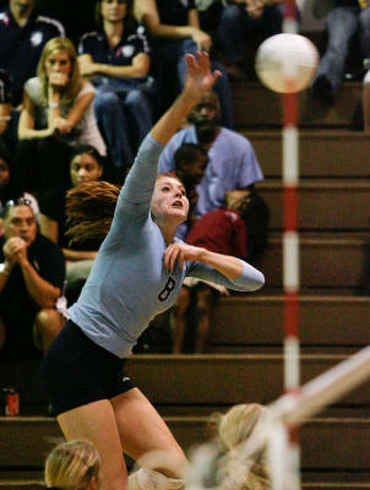 Kingwood volleyball crushes Eisenhower