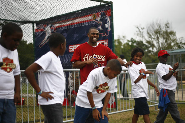 Astros break ground on Urban Youth Academy