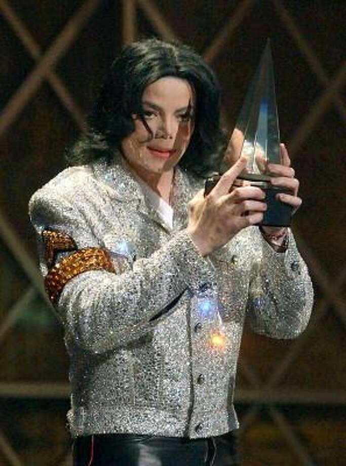 Michael Jackson 2002. Michael Jackson 1986. Michael Jackson Invincible era.
