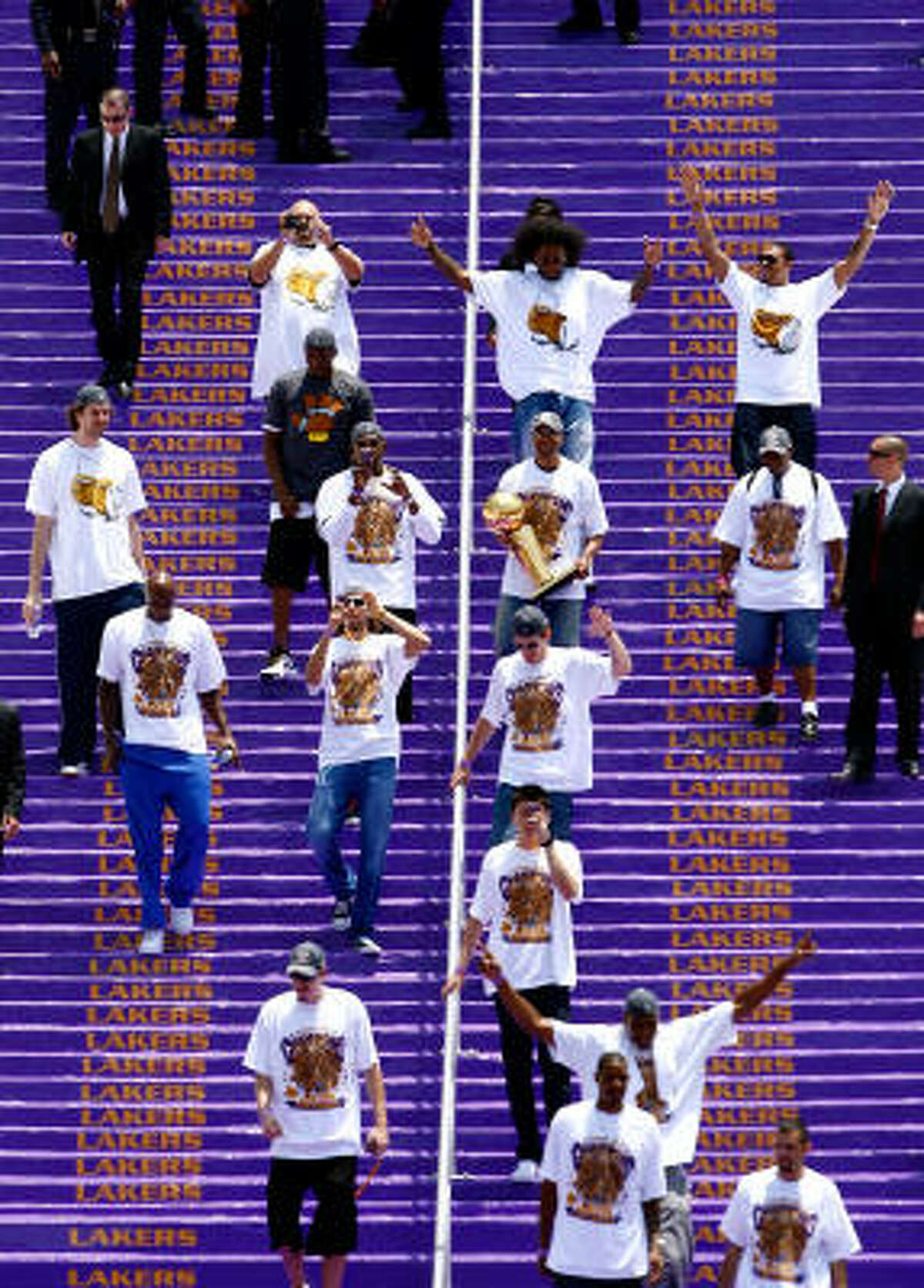 Parade honors NBA champion Lakers