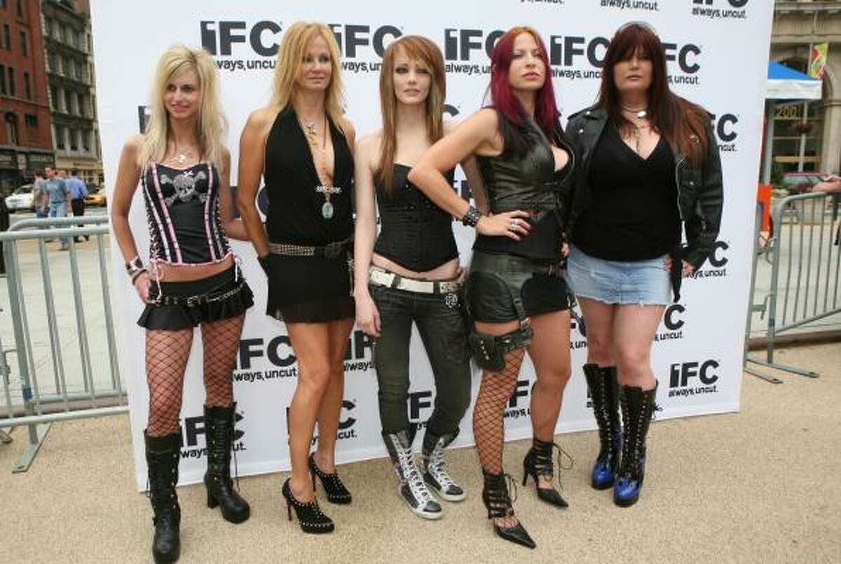 Hottest rocker mom