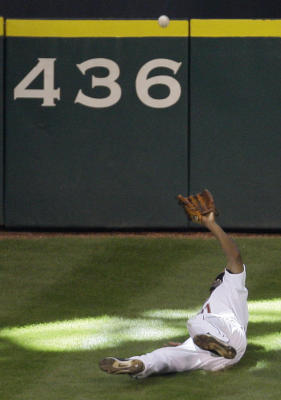 ALDS: Lorenzo Cain stuns the Angels with back-to-back amazing catches