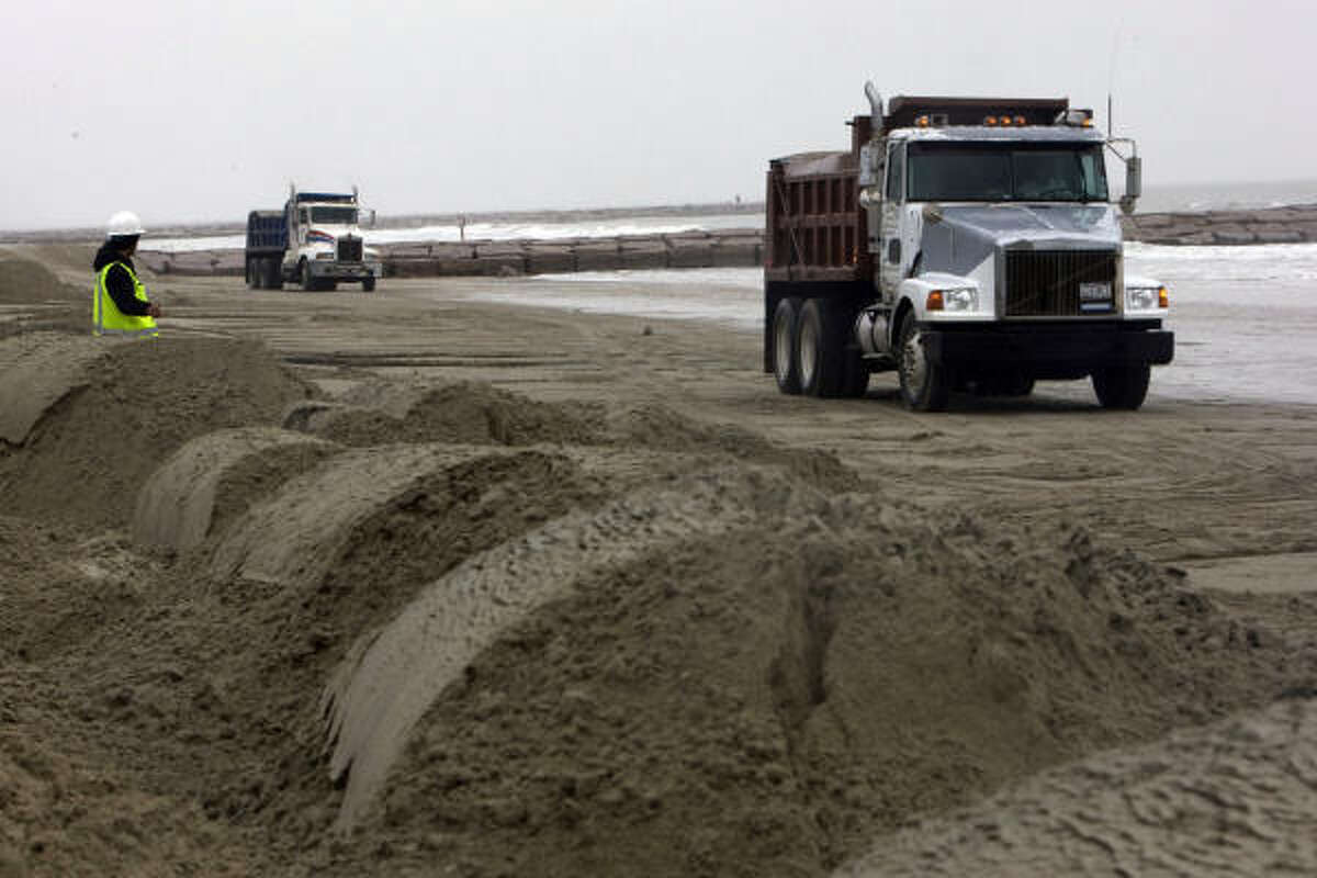 Galveston's ambitious beach extension to start second phase in late summer
