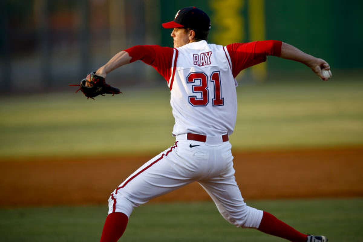 University of Houston starting pitcher Jared Ray helped his team to a win over the C-USA rival East Carolina Pirates.