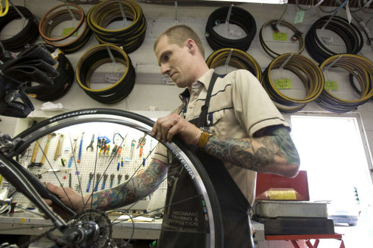 1. There’s still time to take your bike to your favorite repair shop and ask for a BP MS 150 inspection. That way you’ll be sure your bike is roadworthy, and if you do have an equipment malfunction, the friendly mechanics along the way will charge for parts but not labor. If your bike hasn’t been inspected, you’ll get to pay both. Here is John MacCurdy with Houston Cycling Centres making sure a customer’s bike is ready for the 180-mile ride.
