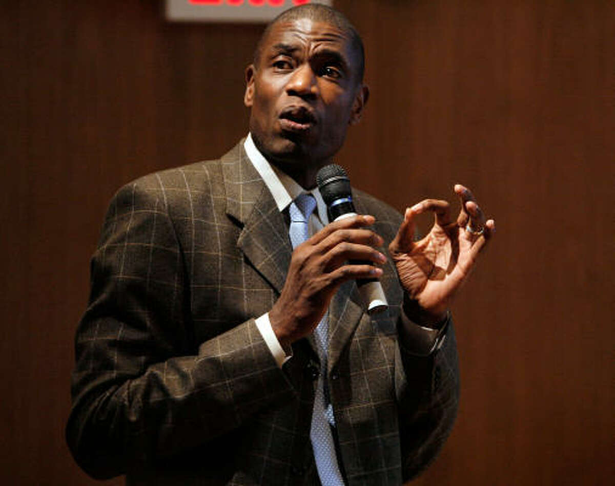 Dikembe Mutombo appears at a New York charity event earlier this month. He will back up Yao Ming.