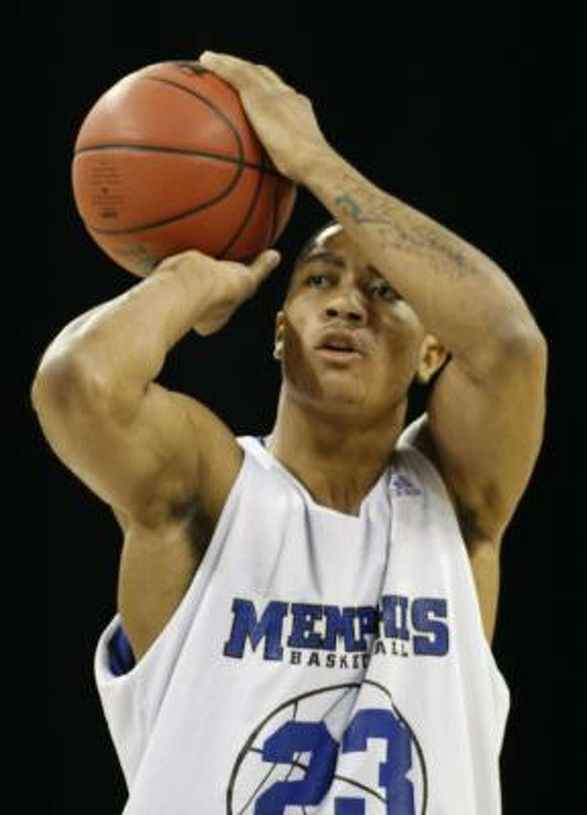 The pressure will be on Derrick Rose and top-seeded Memphis when the South Regional begins today.