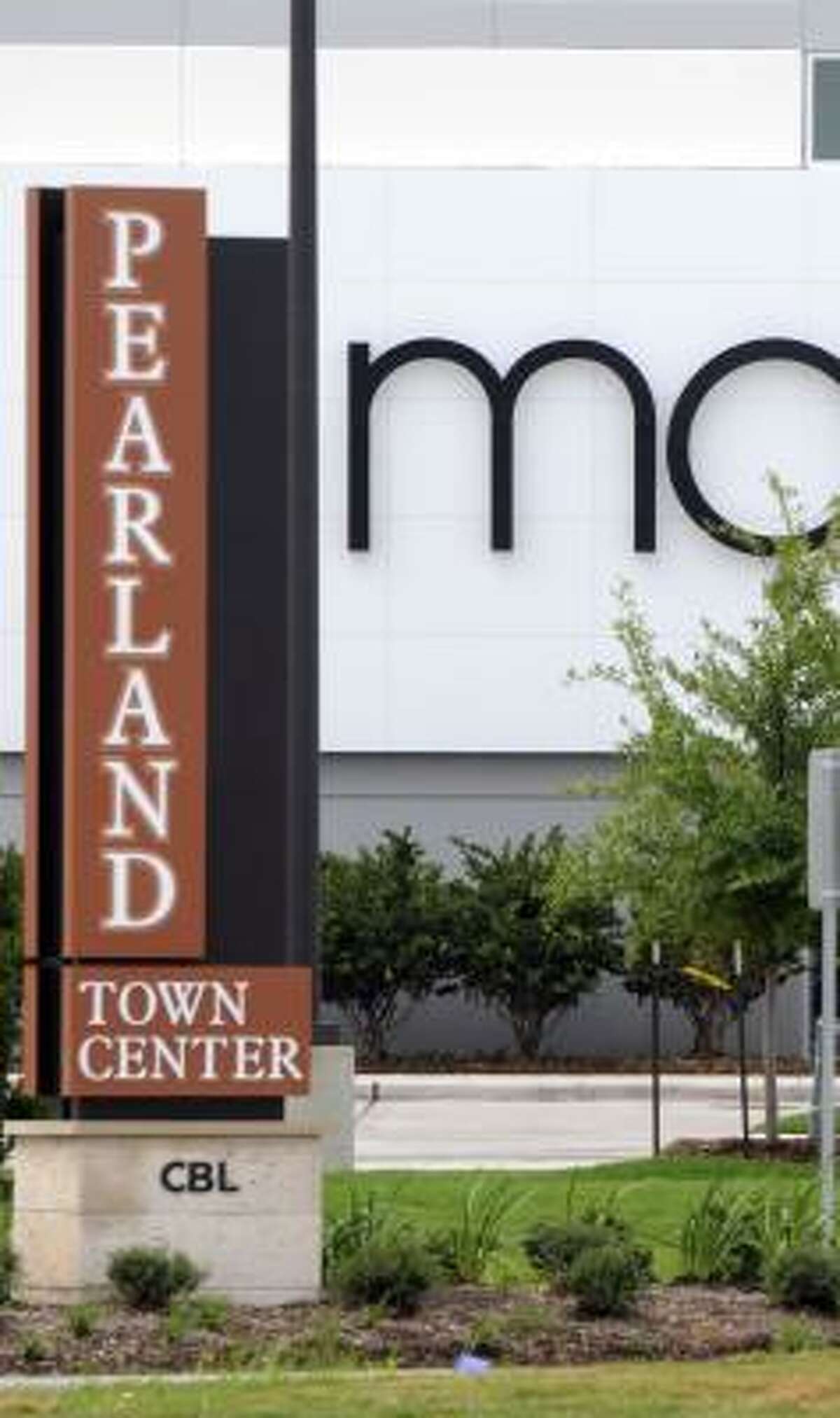Macy's took advantage of the chance to open a store in the expanding Pearland area.