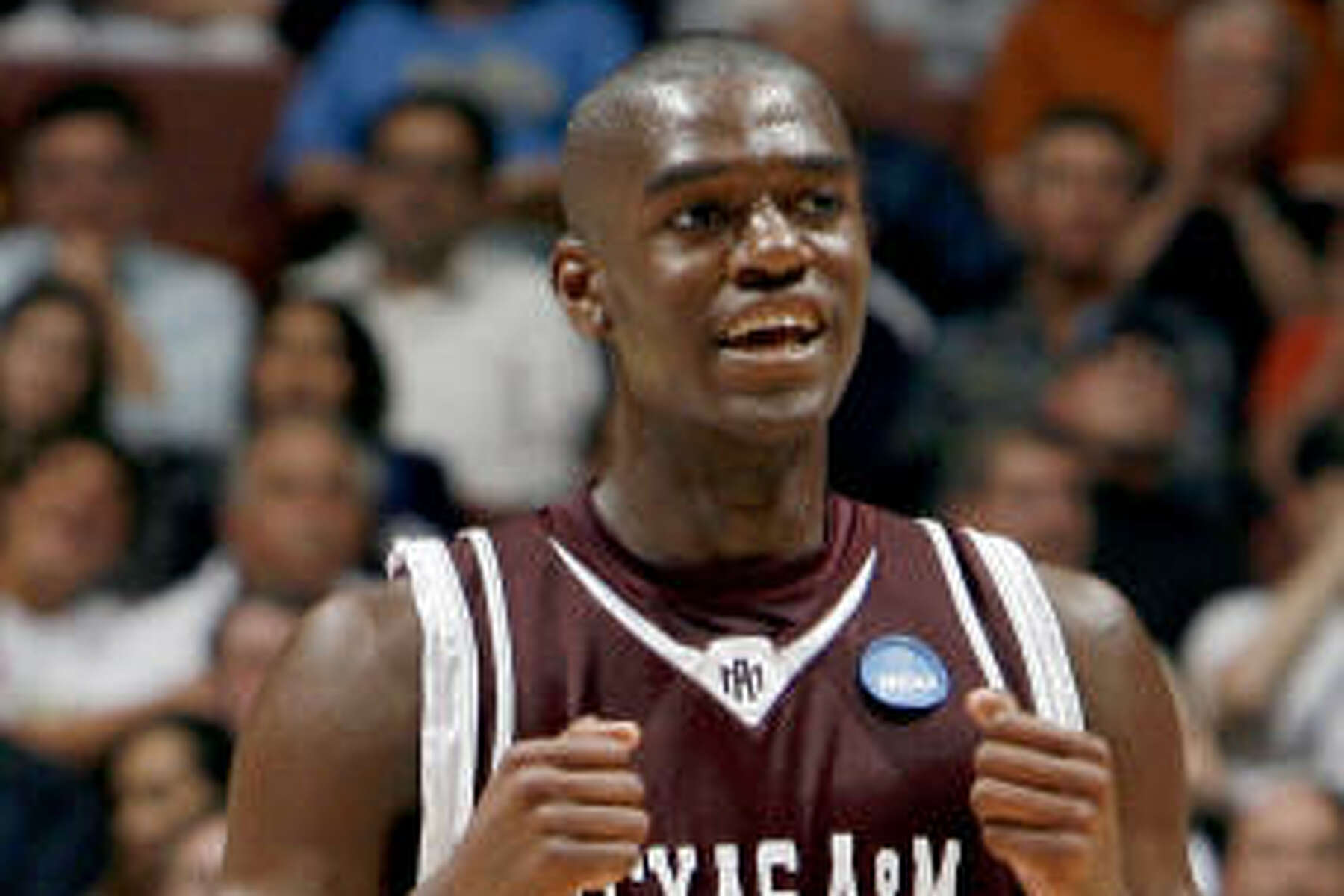 Former A&M basketball star, DeAndre Jordan, is heading back to Texas, Sports