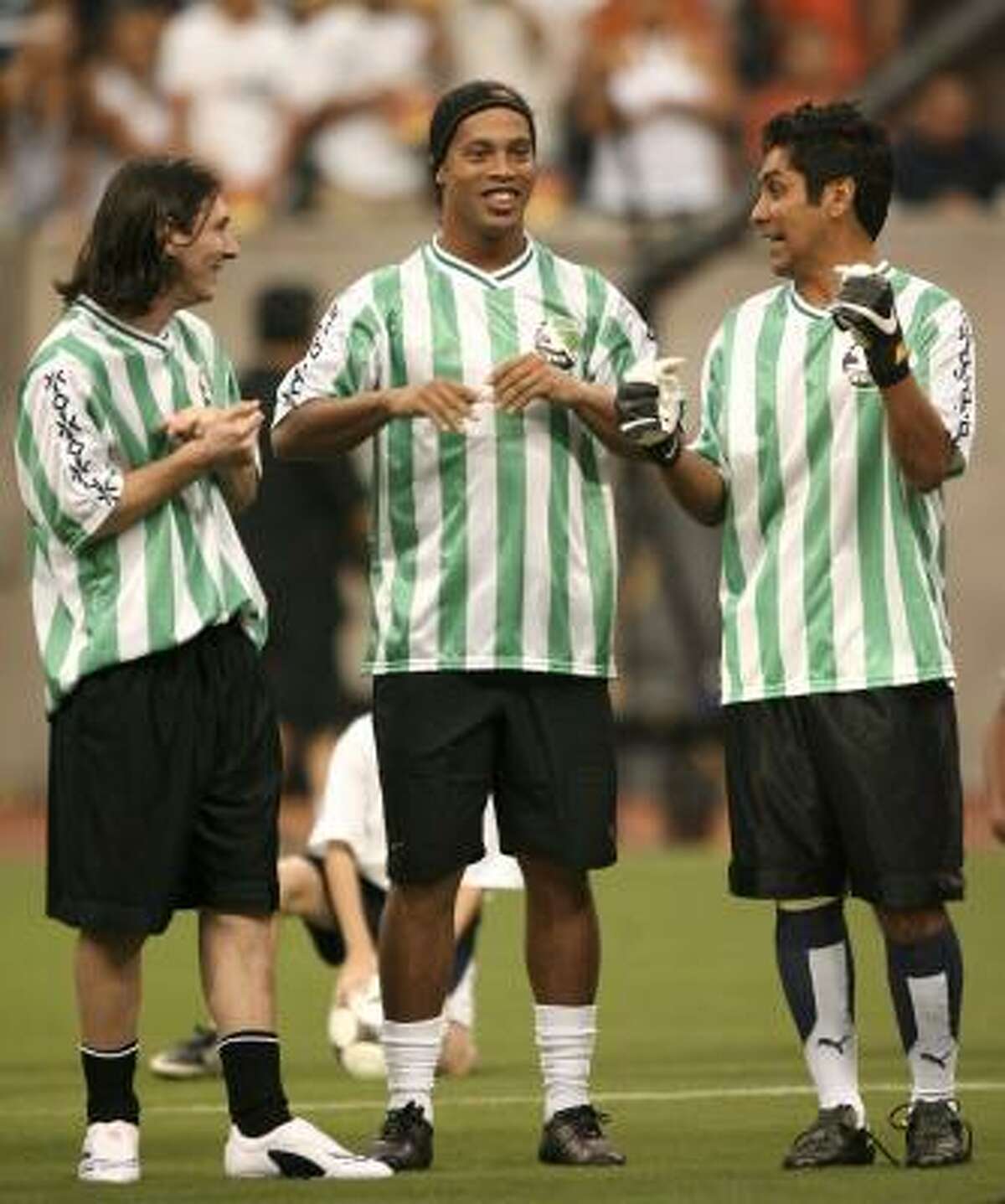 ronaldinho free kick