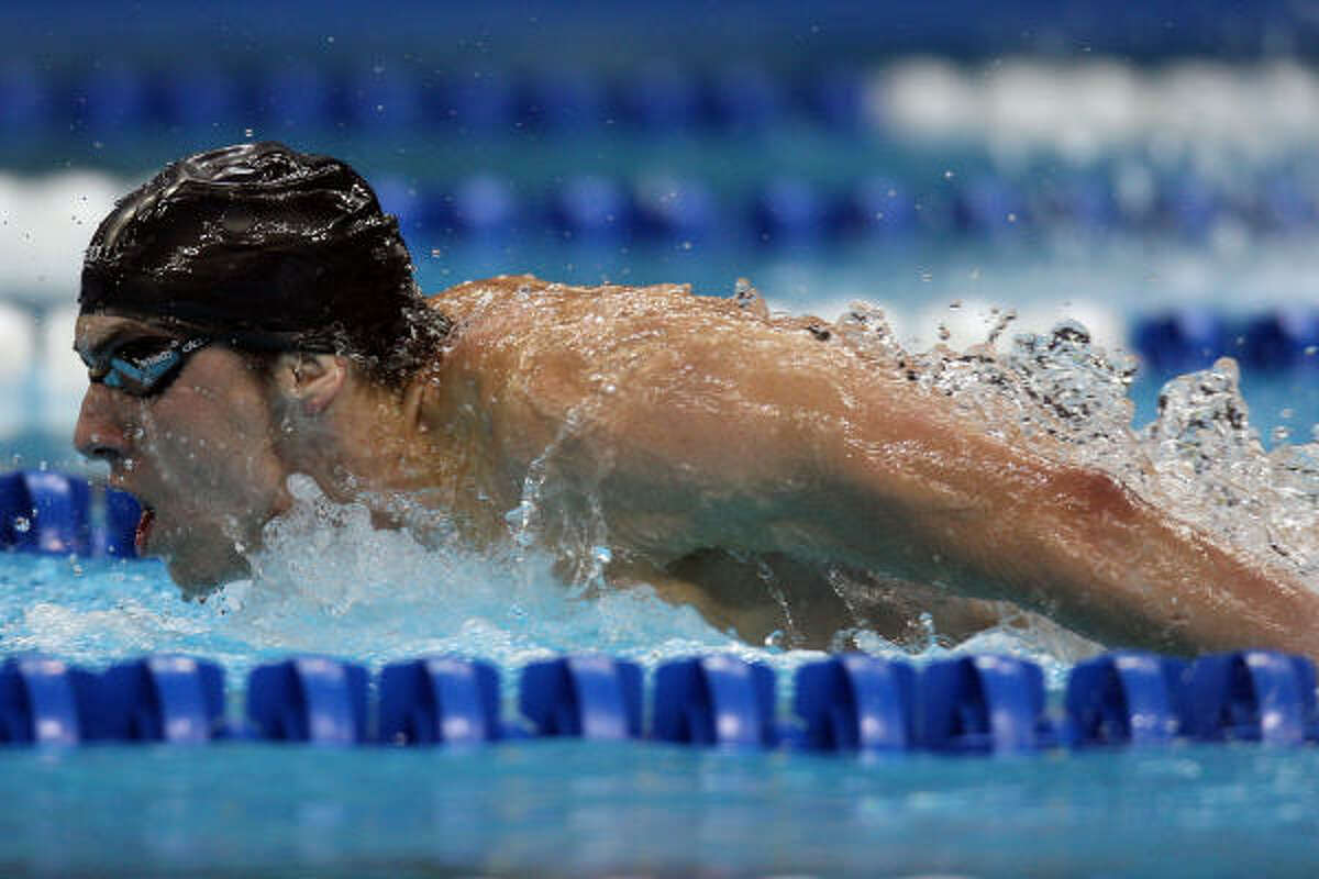 Michael Phelps won the 200-meter butterfly during the U.S. swimming Olympic trials Tuesday in Omaha, Neb.