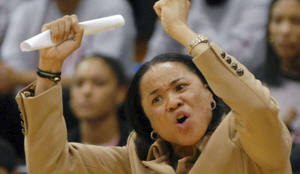 Temple's Dawn Staley To Coach South Carolina