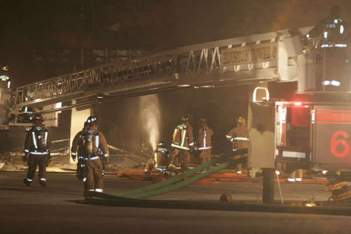 Three-alarm blaze damages NW Houston warehouse