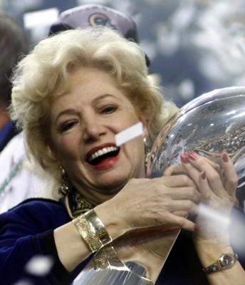 Rams owner who moved team to St. Louis, dies