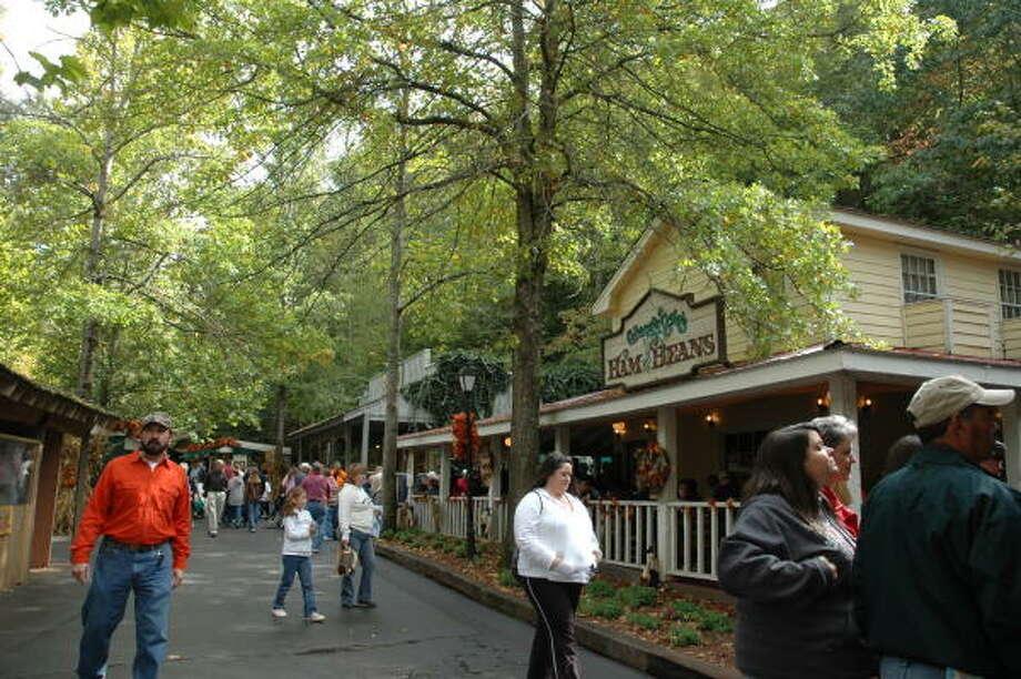 9 to 5 isn't enough at Dollywood Houston Chronicle