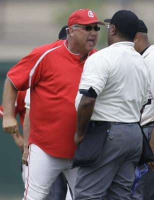 Bellaire baseball coach Manuel a polarizing winner