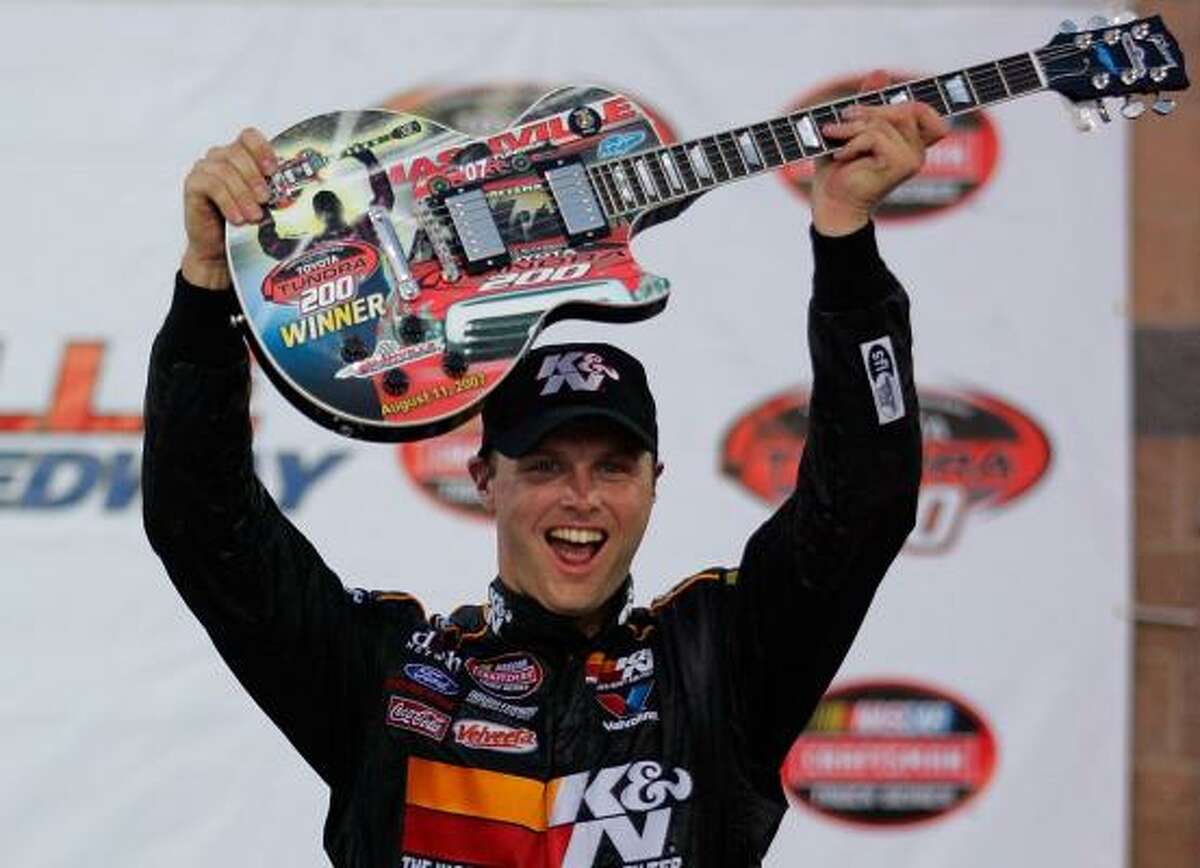 Travis Kvapil stayed in the hunt for his second NASCAR trucks title with Saturday's win in Nashville.