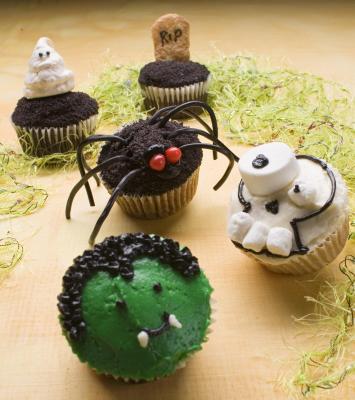 Put the ooh in boo with creepy cupcakes