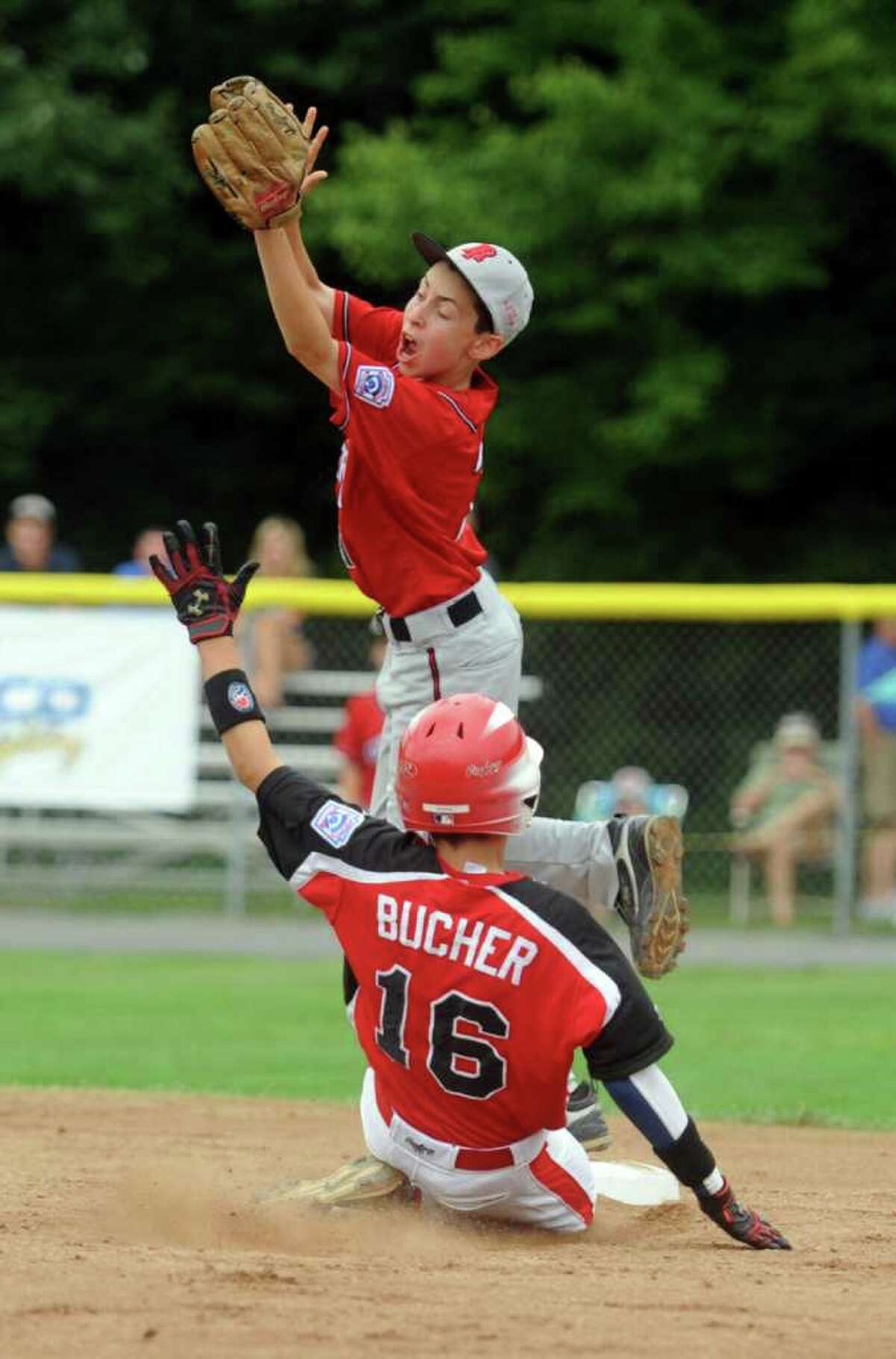 Already in semifinals, Fairfield American Little League team shuts out Rhode Island