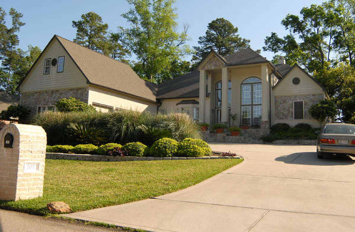 River Plantation community continues to attract residents