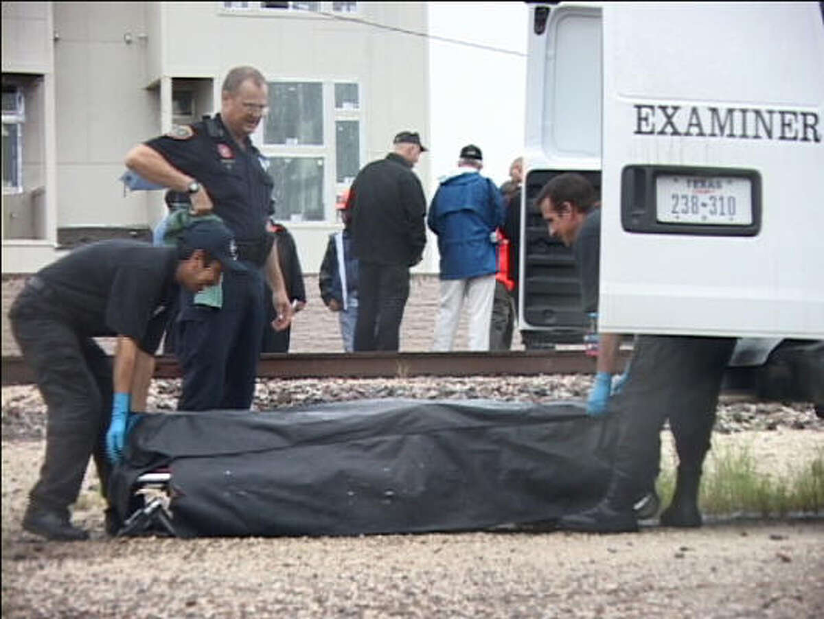 Body found severed on downtown train tracks