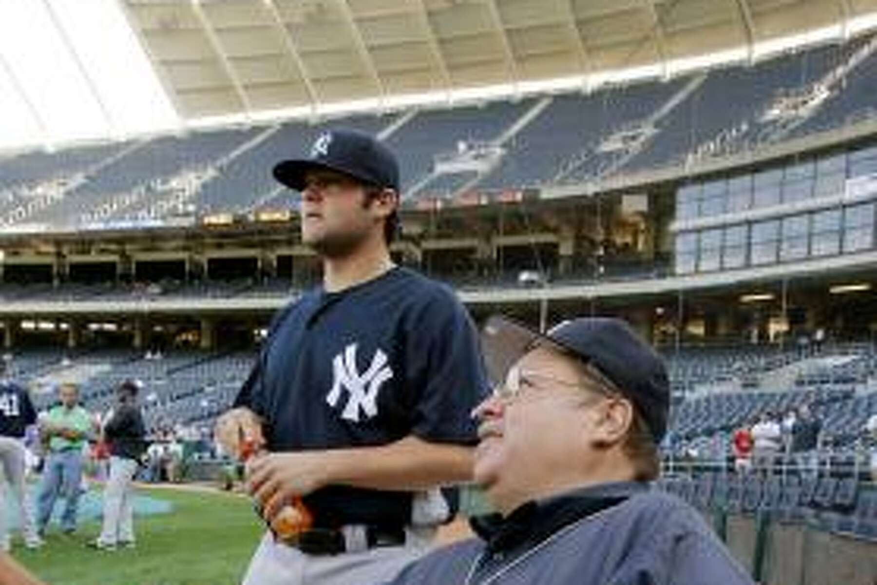 Dad's love paying off for Joba with Yankees