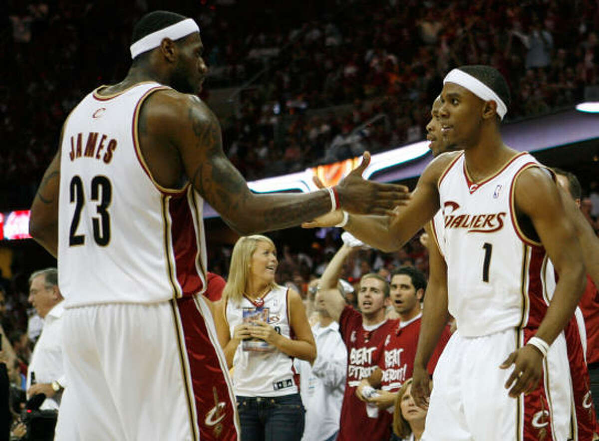 Daniel Gibson and LeBron James formed a dynamic duo to beat the Pistons and land a spot in the NBA Finals.