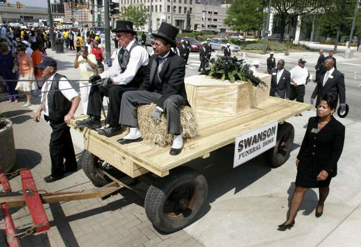 NAACP Delegates Bury The N word 