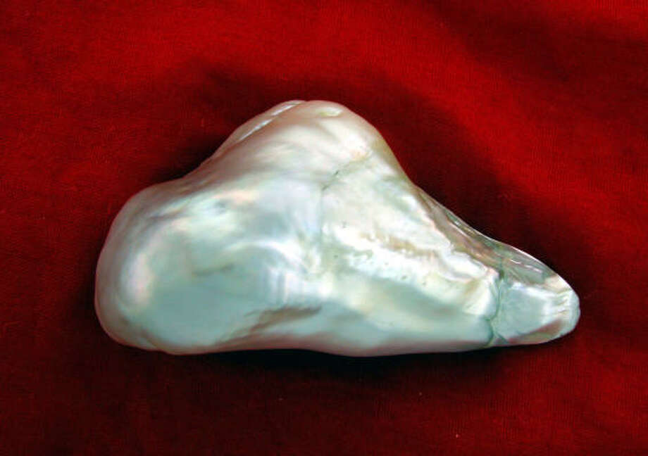 world's largest pearl natural pearl