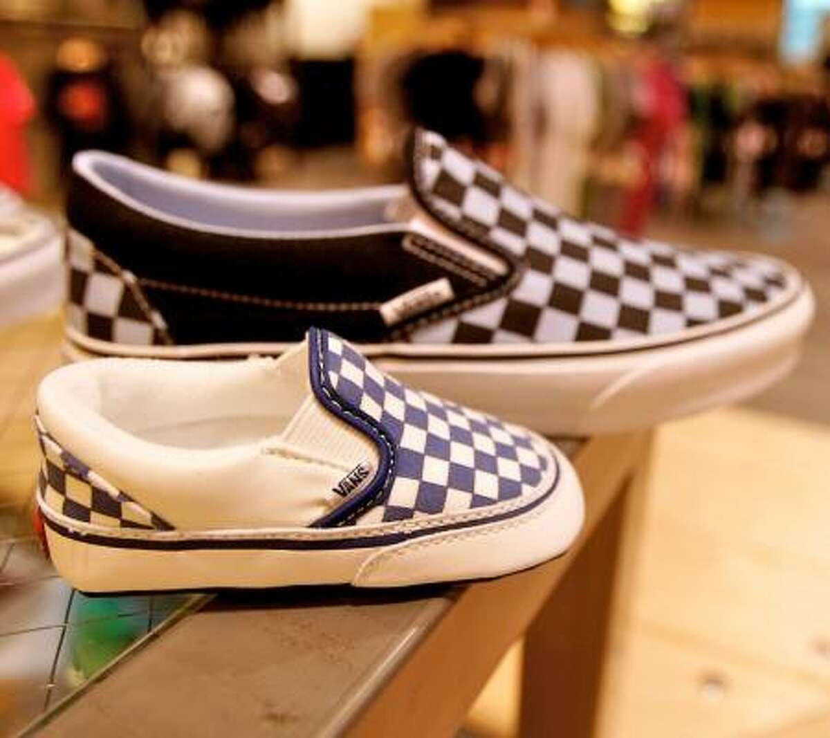 woodland mall vans