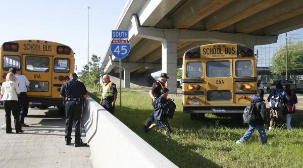 5 Students Injured In Aldine School Bus Wreck