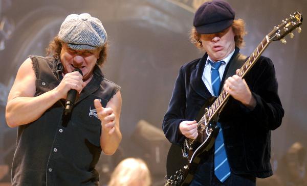 AC/DC SHAKES HOUSTON ALL NIGHT LONG