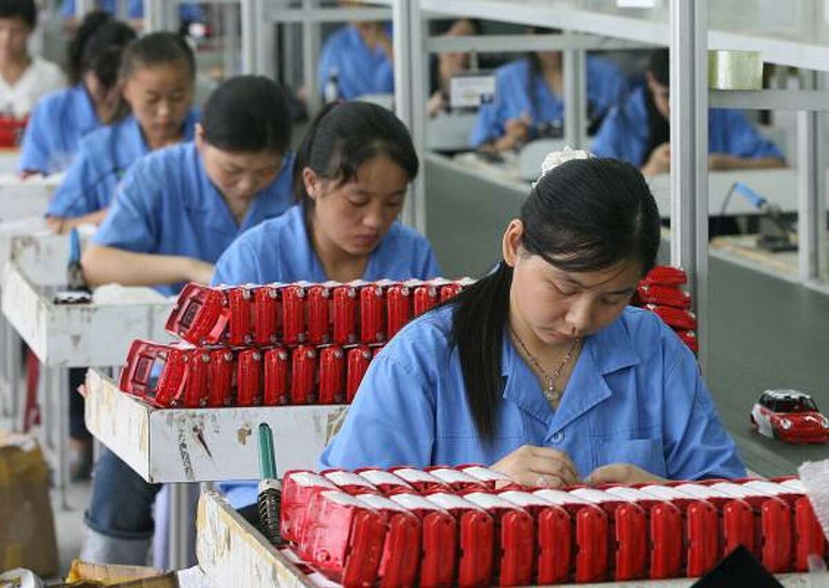 Промышленные отрасли китая. Китай экономика завод фабрика. Завод в Китае. Китайская промышленность. Китайское производство.