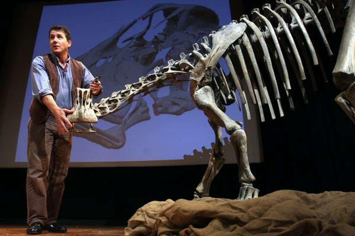 Paleontologist Paul Sereno unveils a new, elephant-sized dinosaur named Nigersaurus taqueti. The dinosaur is thought to dispel myths of all long-necked species eating from trees.